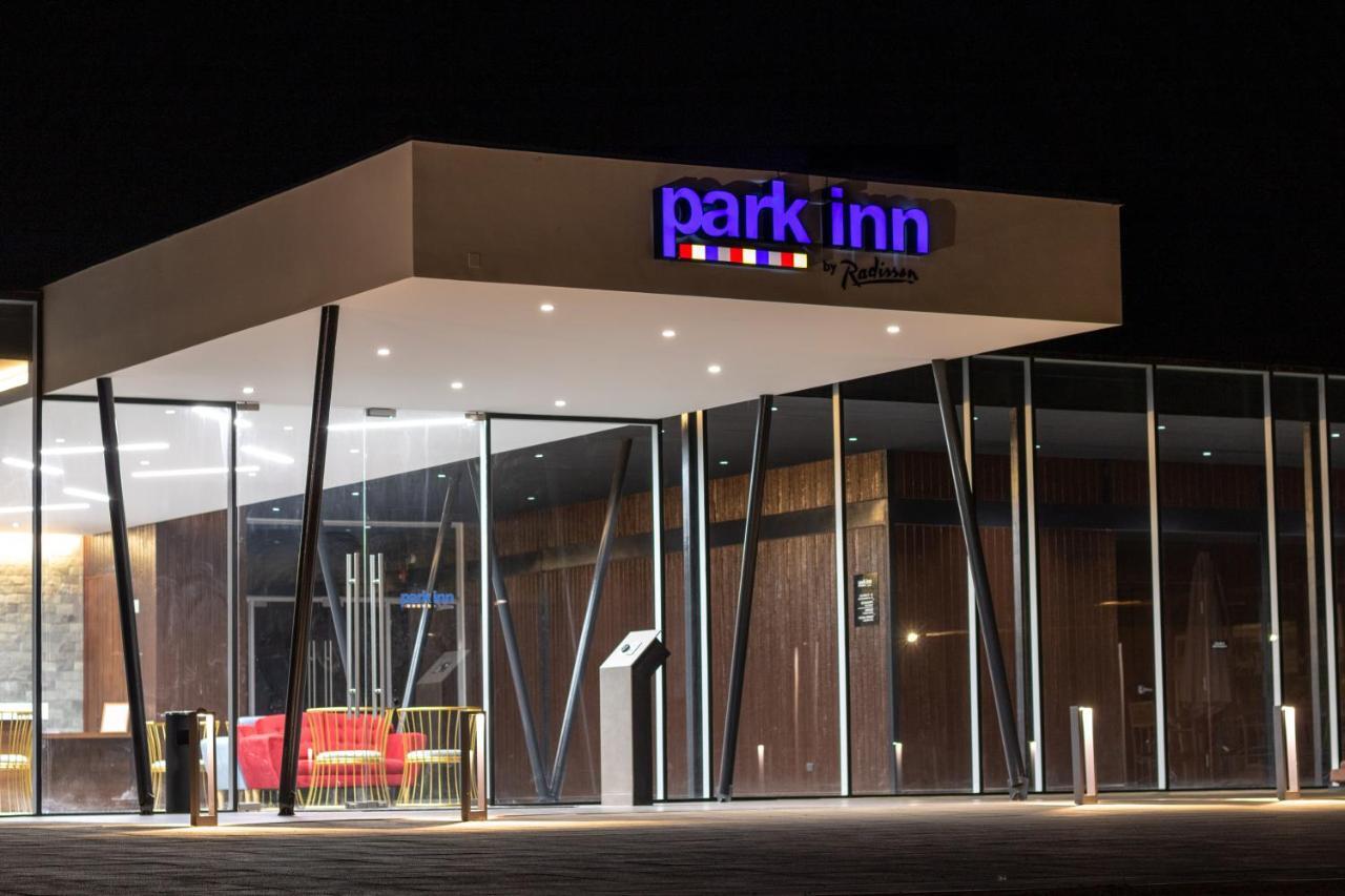 Park Inn By Radisson Los Olivos De 巴耶纳尔 外观 照片